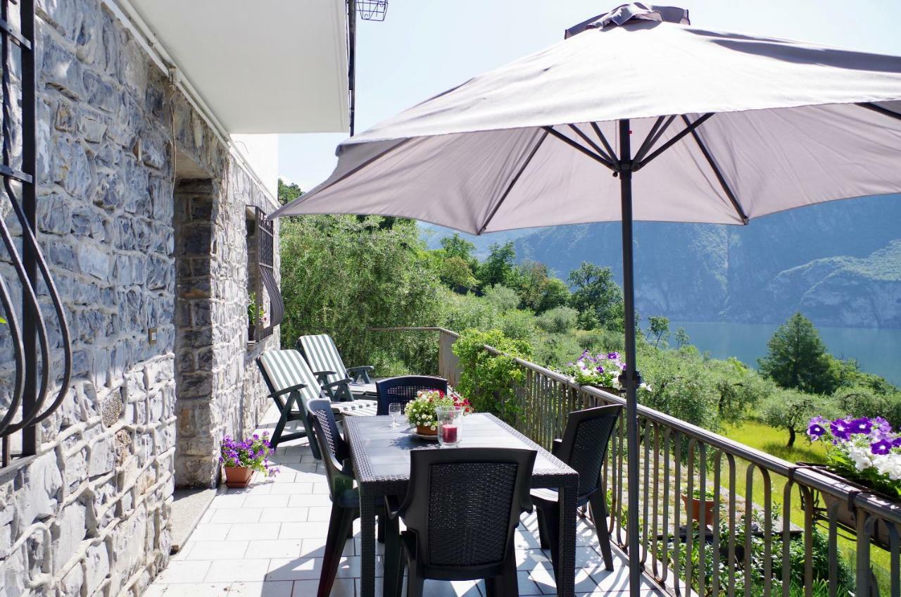 Casa Emilia Villa Riva di Solto Kültér fotó