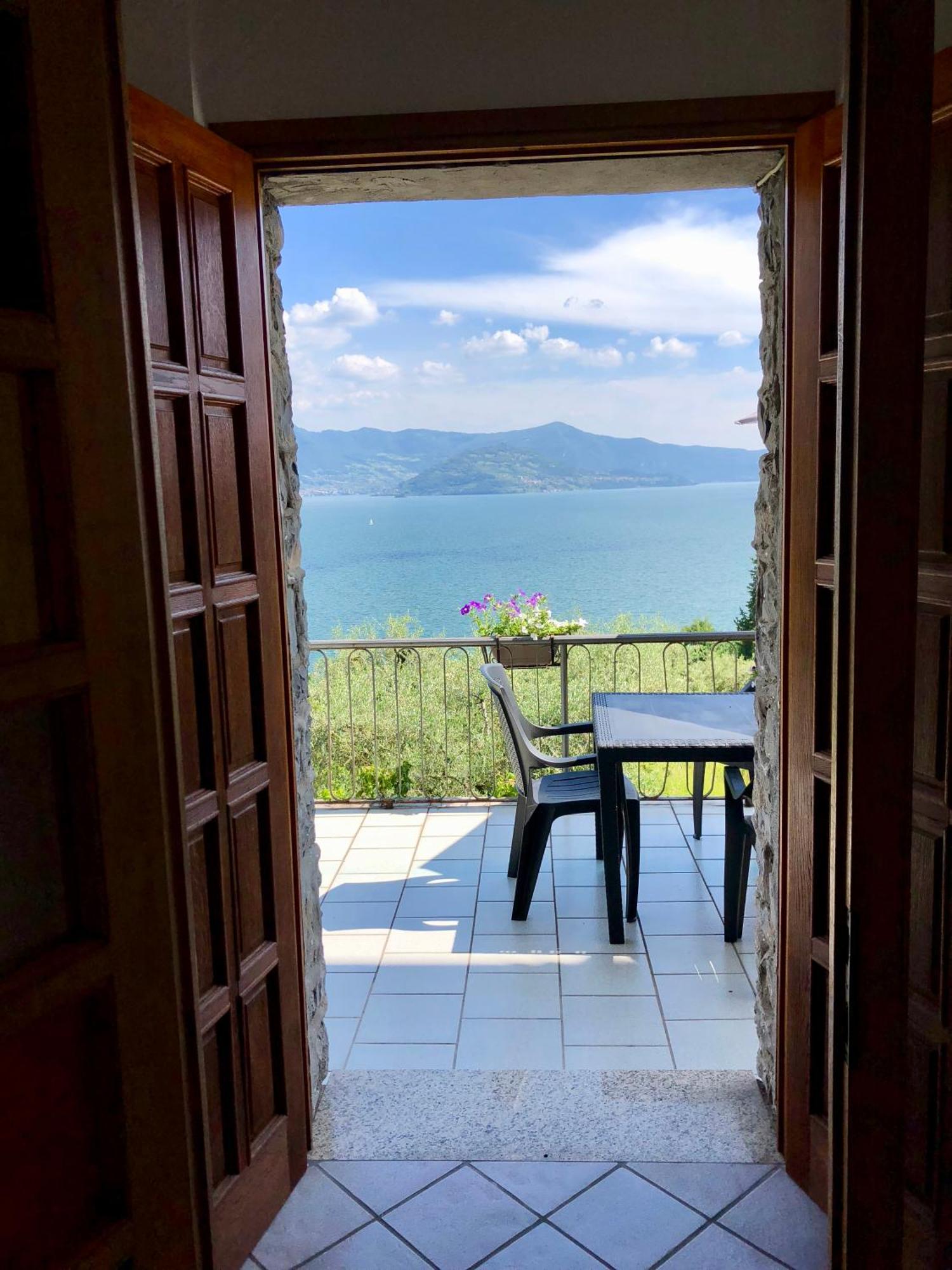 Casa Emilia Villa Riva di Solto Kültér fotó
