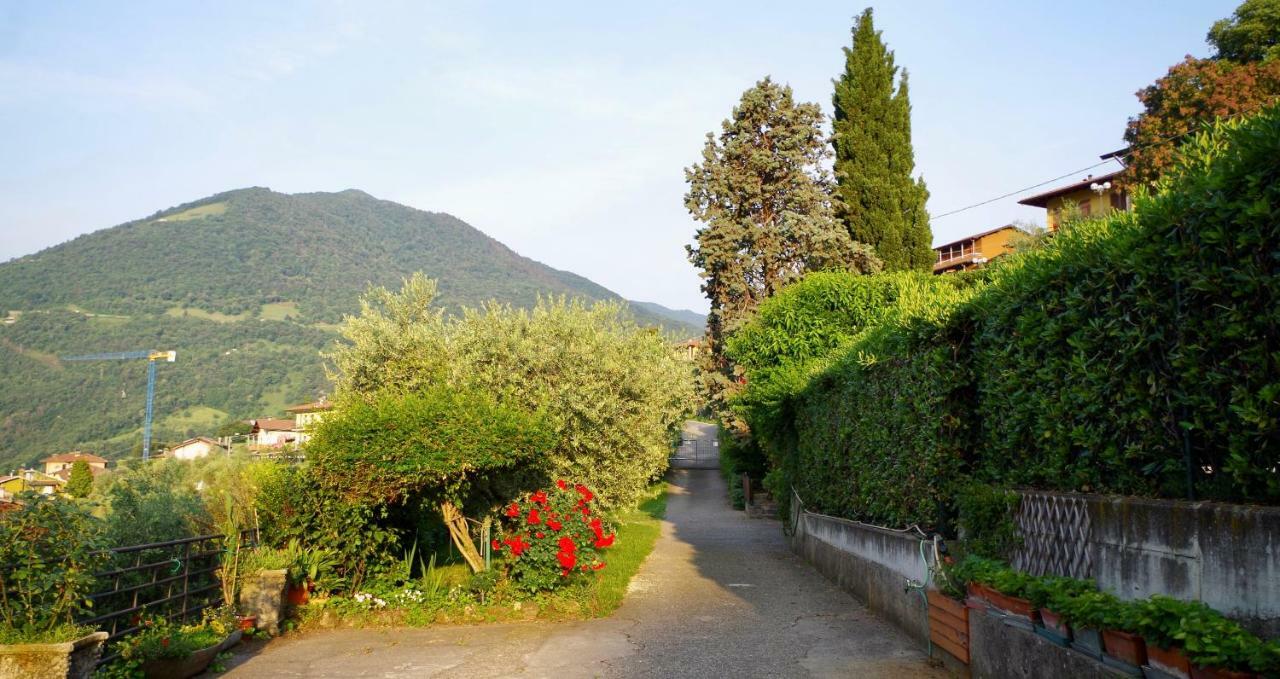Casa Emilia Villa Riva di Solto Kültér fotó